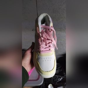 Berness Hi Top Shoes